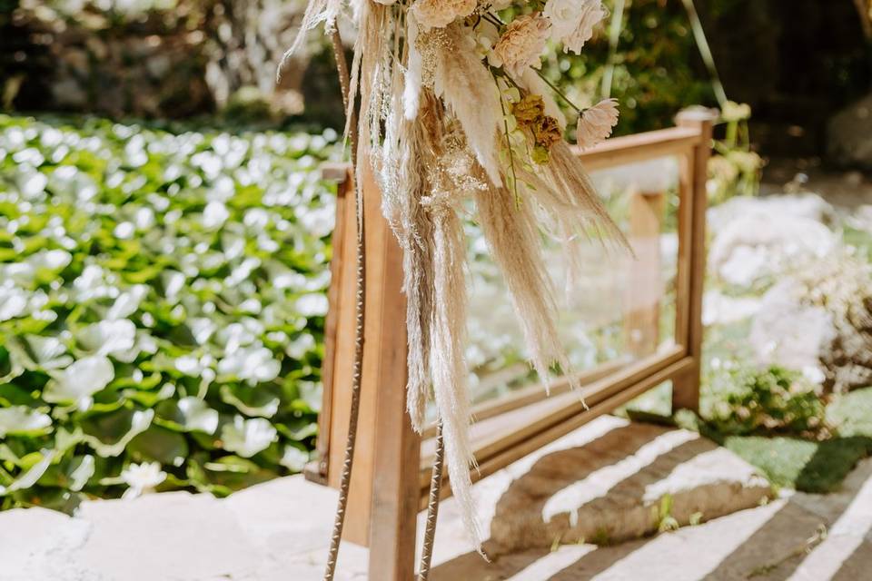 Botanica venue boho arch decor