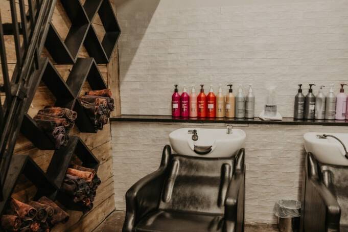 On The Avenue Salon And Blowout Bar