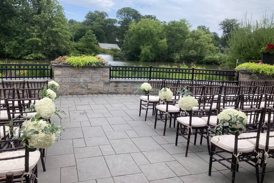 Aisle bouquets