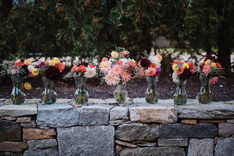 Bridesmaids bouquets