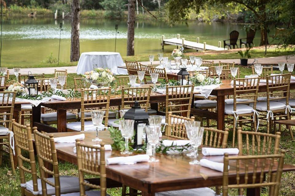 Gold Chiavari Chairs go perfectly with the farm tables.