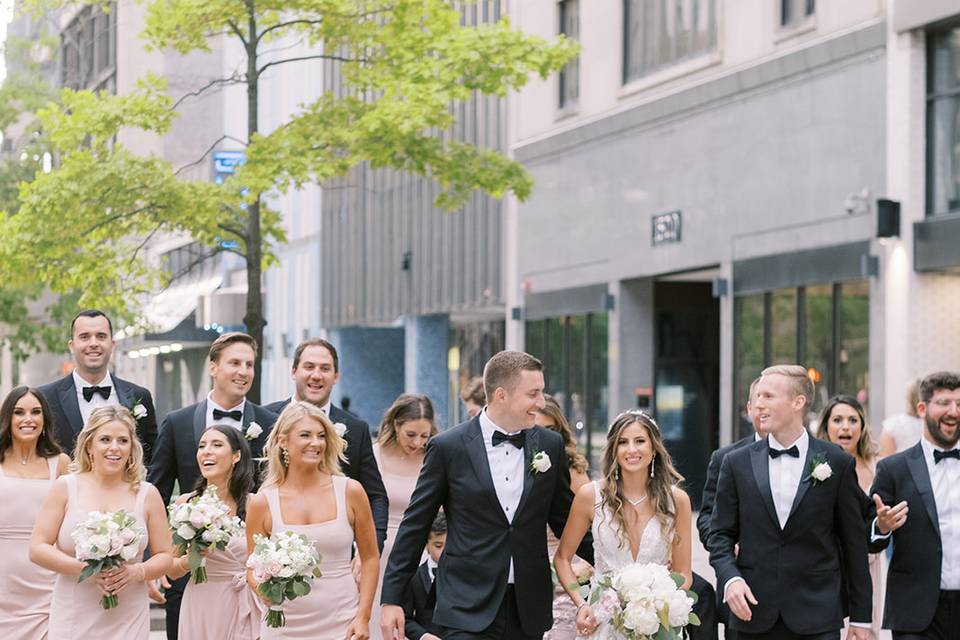 Detroit wedding party image