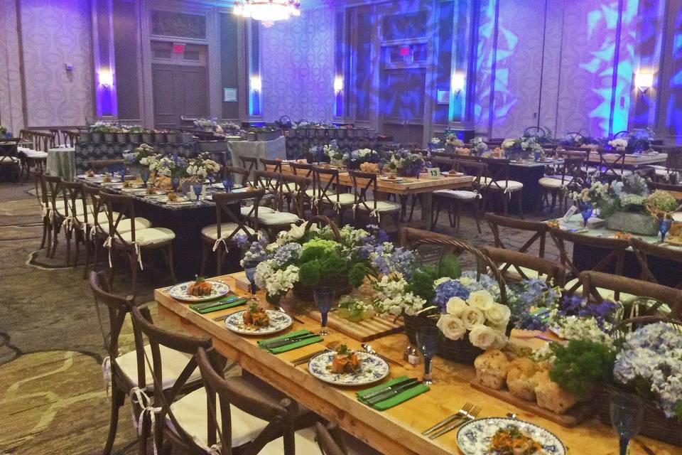 Table setting for large event