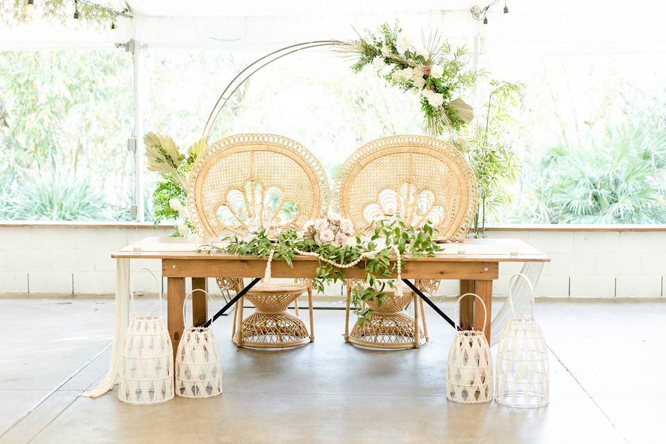 Chic Sweetheart Table