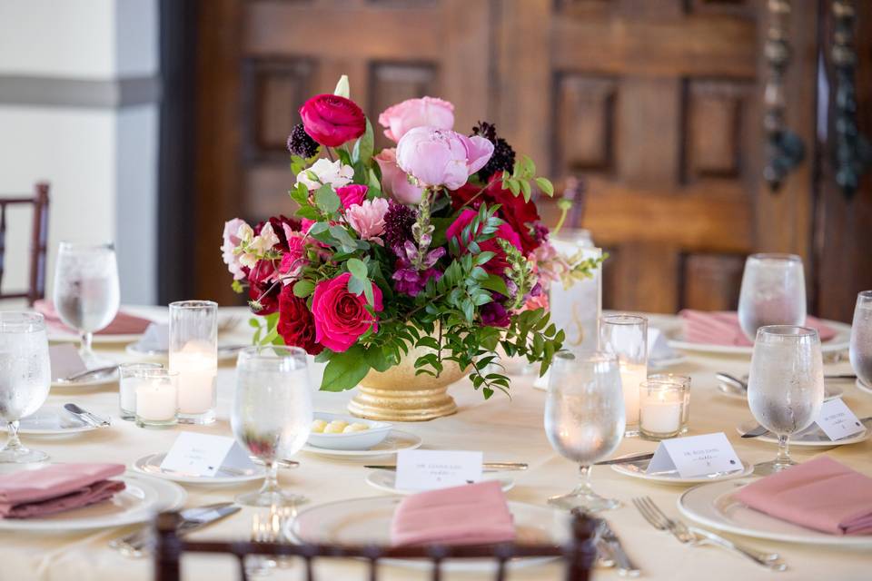 Bel-Air Bay Club Table Details