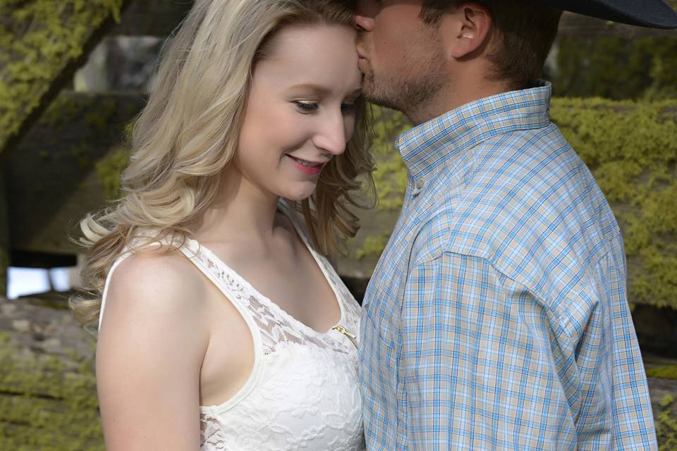 Christi Thayer Photography & Wedding Planning