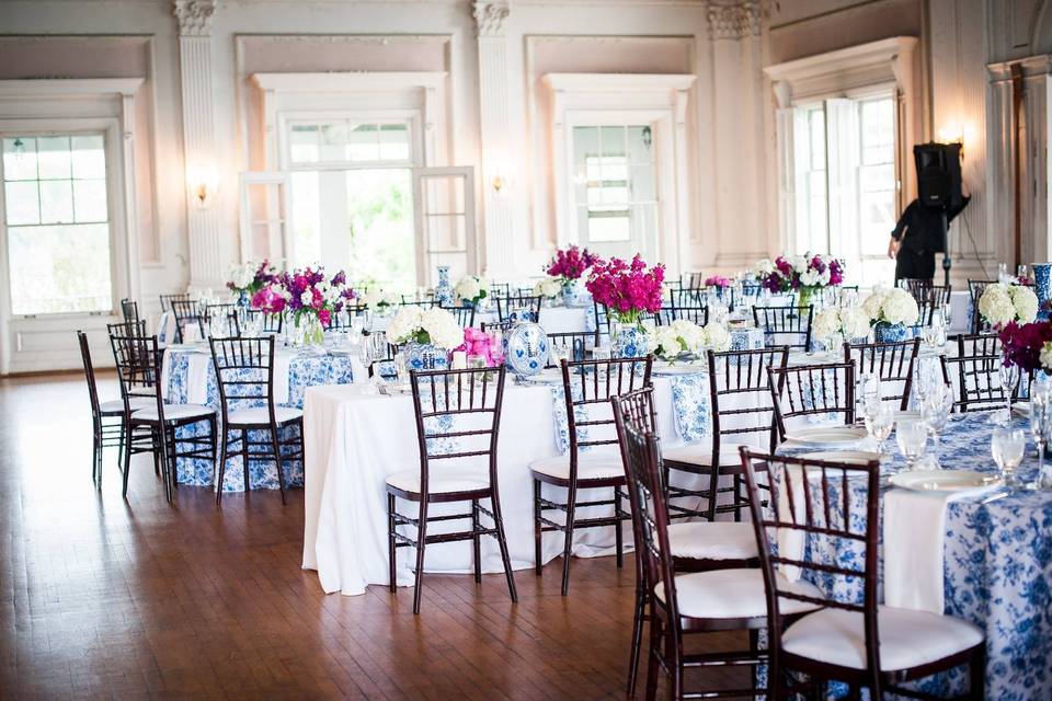 LUXE Event Linen