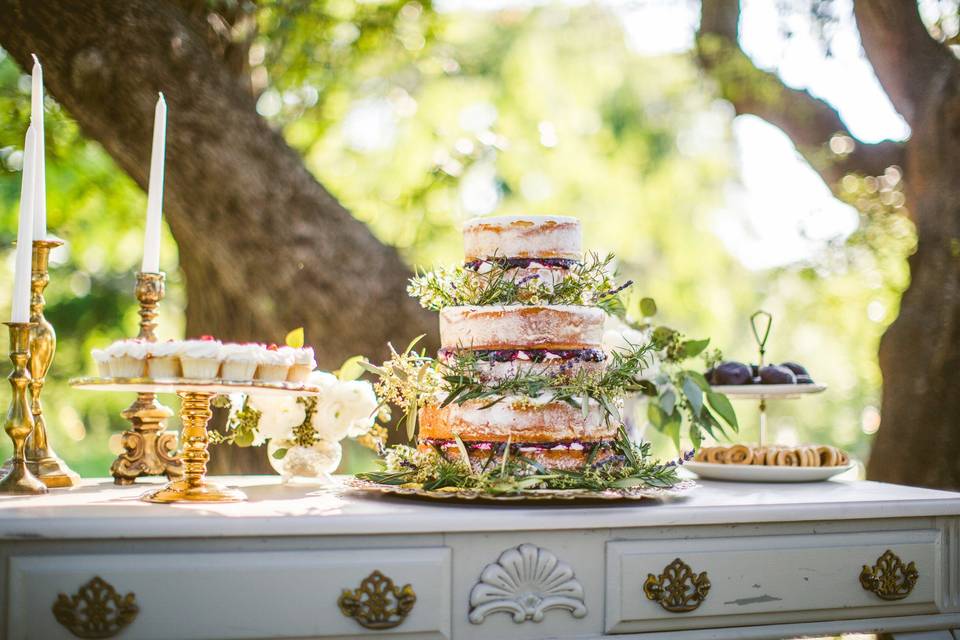 Outdoor Cake Table