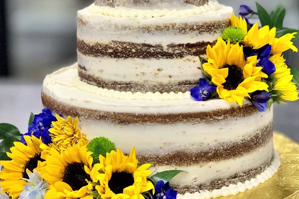 Naked cake w sunflowers