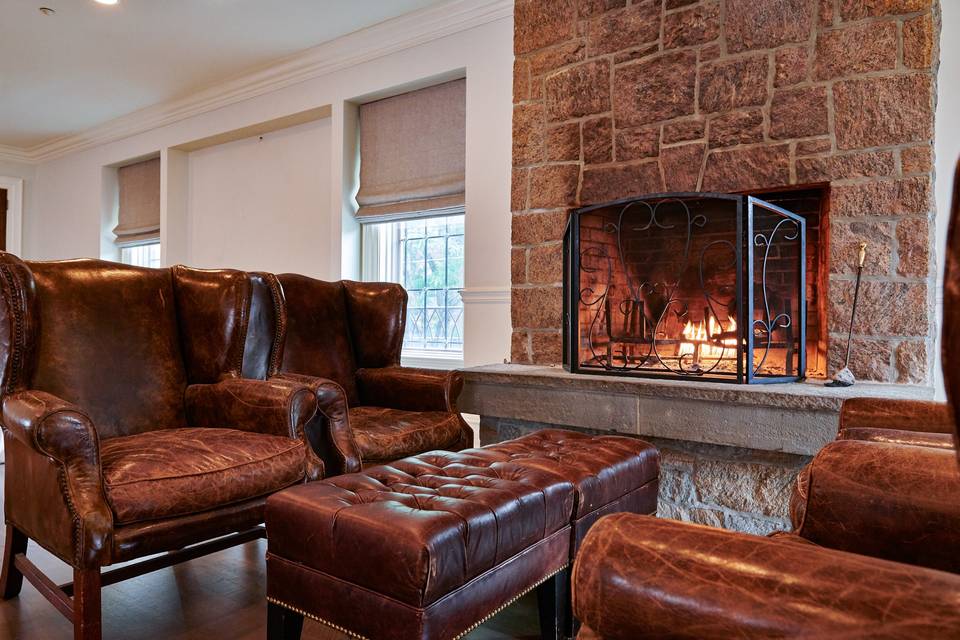 The Penthouse - Fireplace