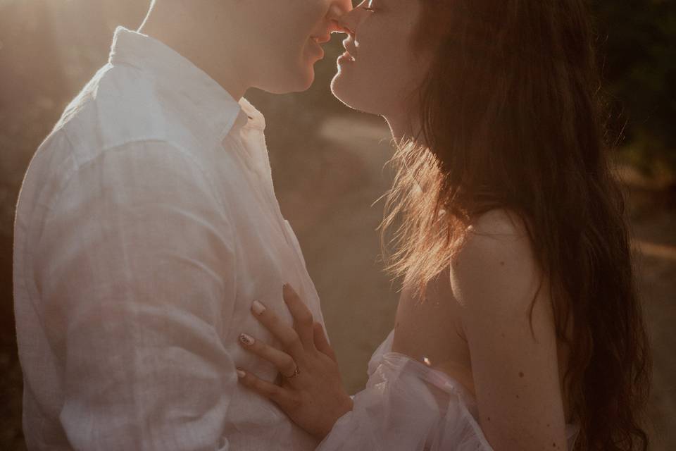 Dreamy engagement photoshoot