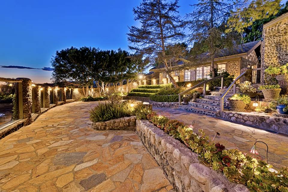 Stone Manor Estate
