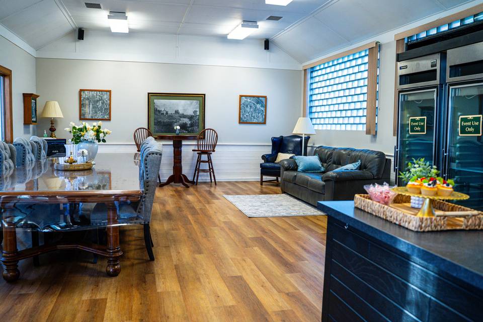 :Bar Area