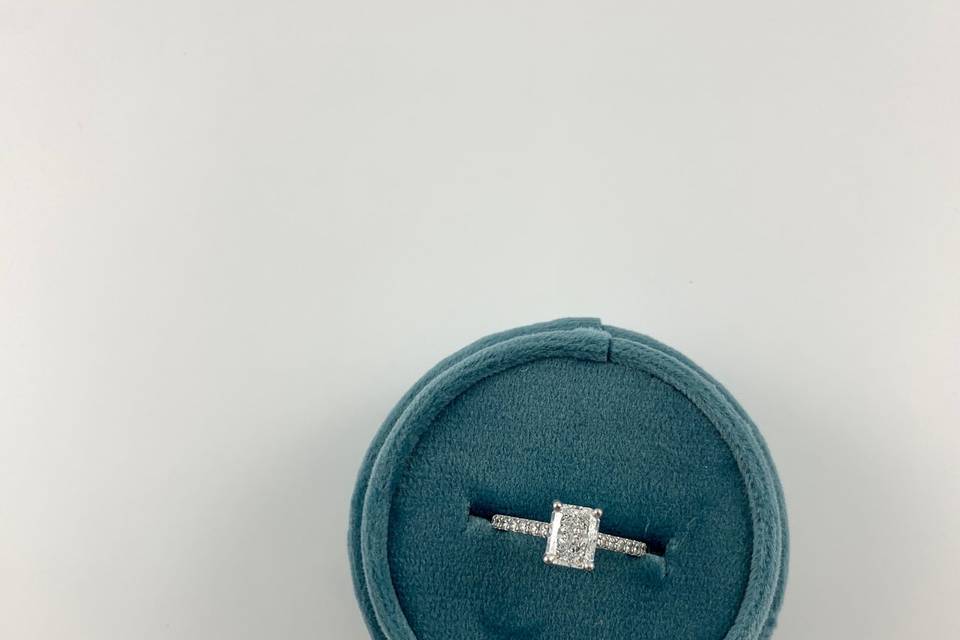 Custom engagement ring