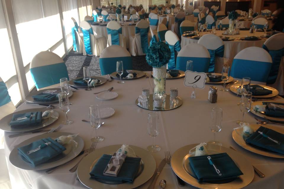 Table setting and blue decor