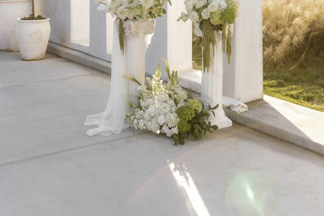 Column pillar design