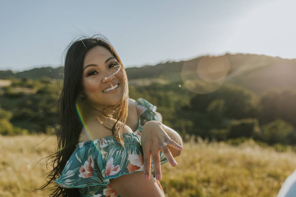 Bride showing off ring