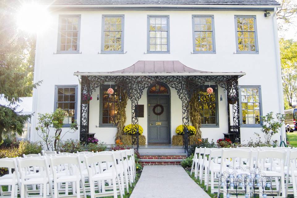 Front lawn ceremony