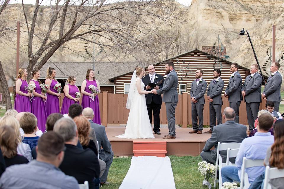 Exchanging vows - Amber Smith Photography