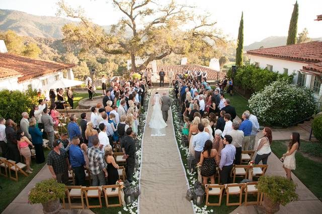 A custom burlap and lace aisle runner for the stunning Ojai Valley location