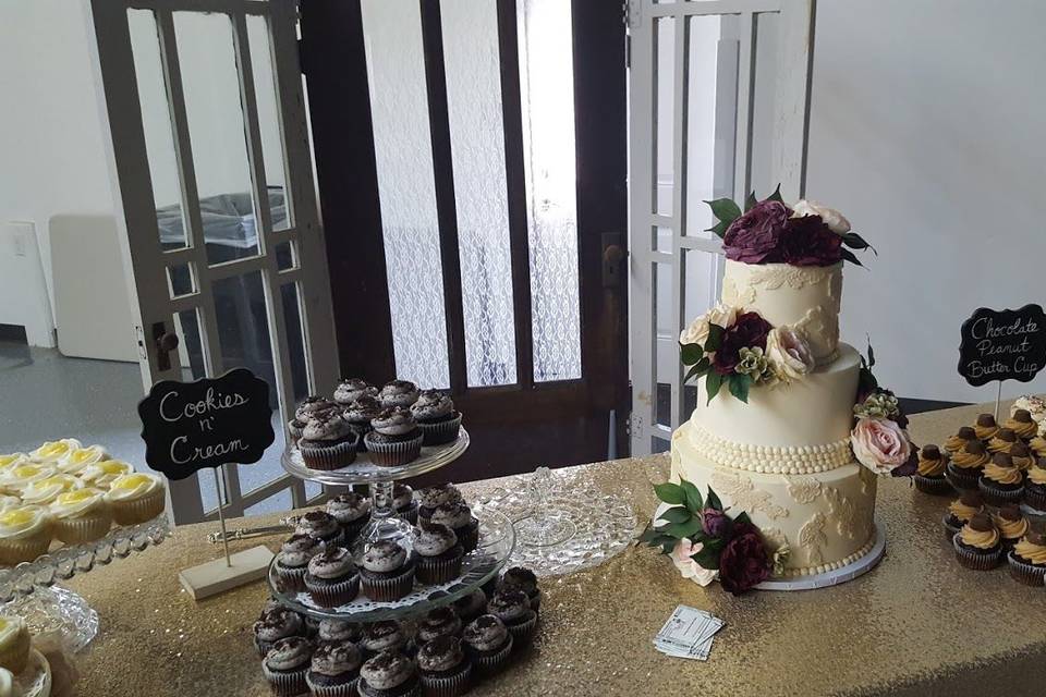 Dawn's Couture Cakes