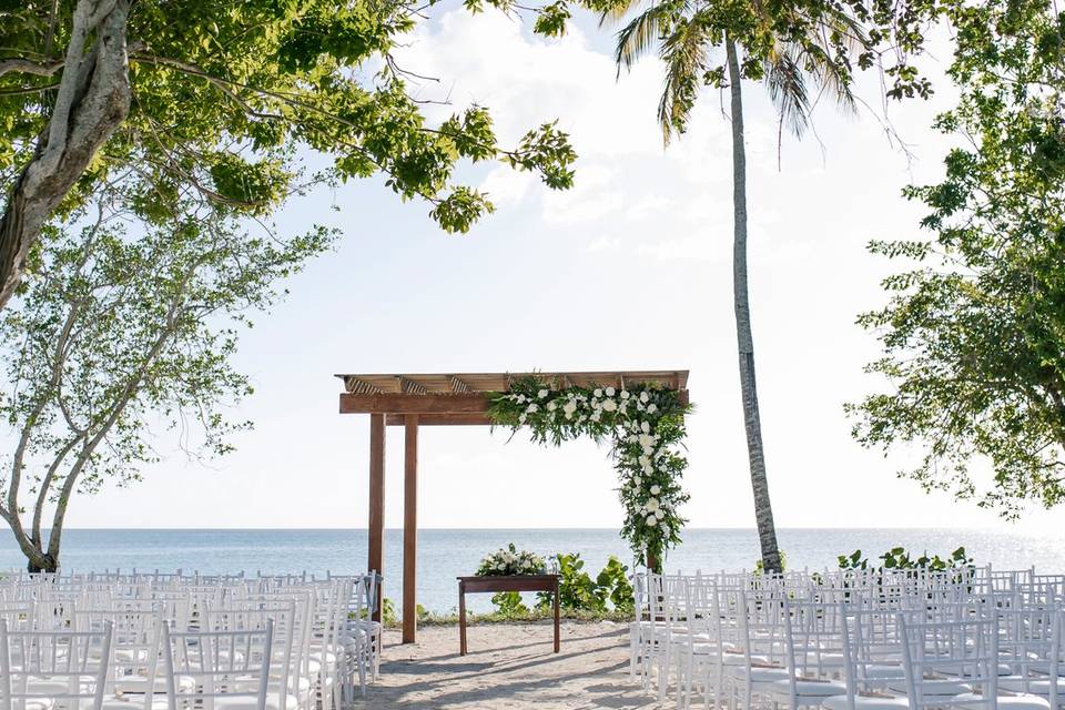 Ceremony arch