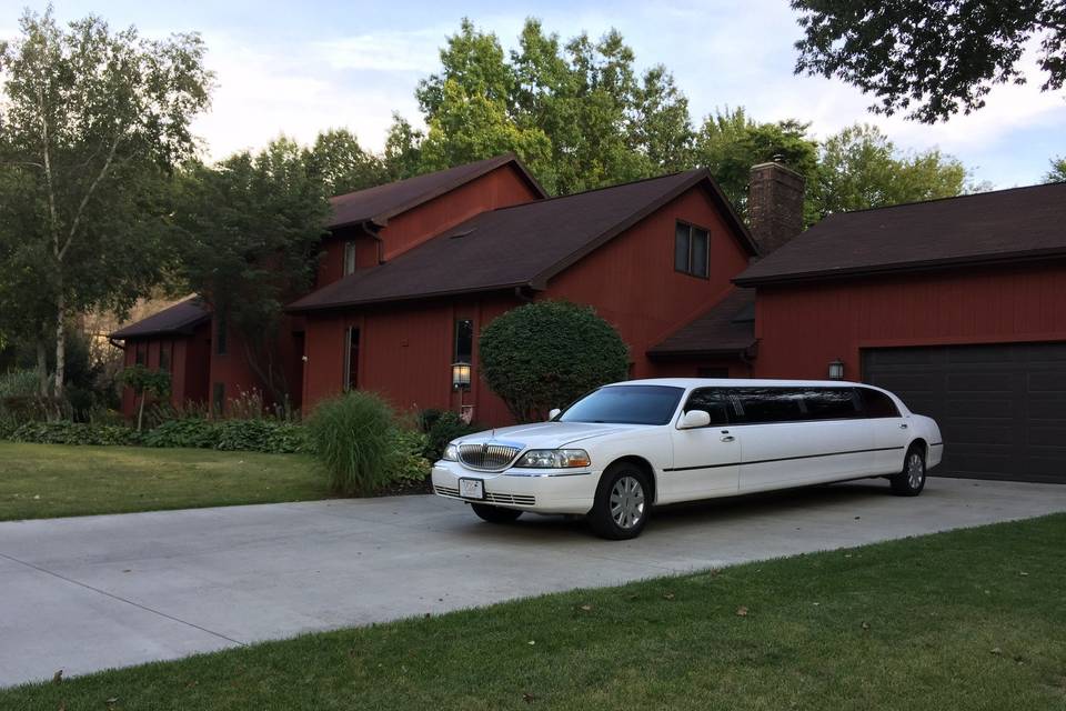 Elite Whiteman Limo