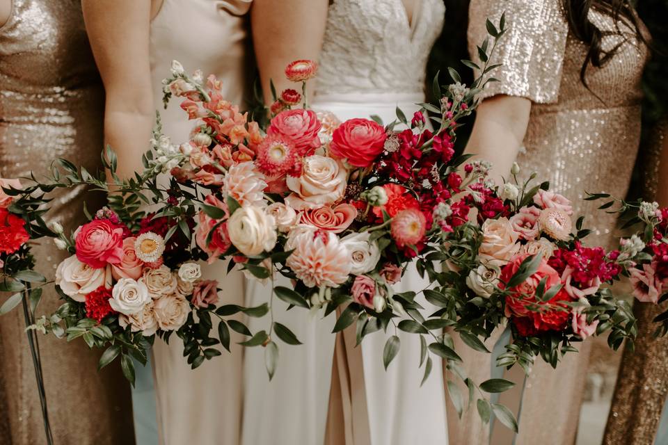 Bridal bouquet & Bridesmaids