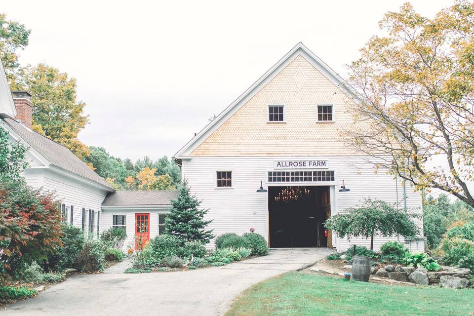 Amanda & Jamie - Rustic Barn W