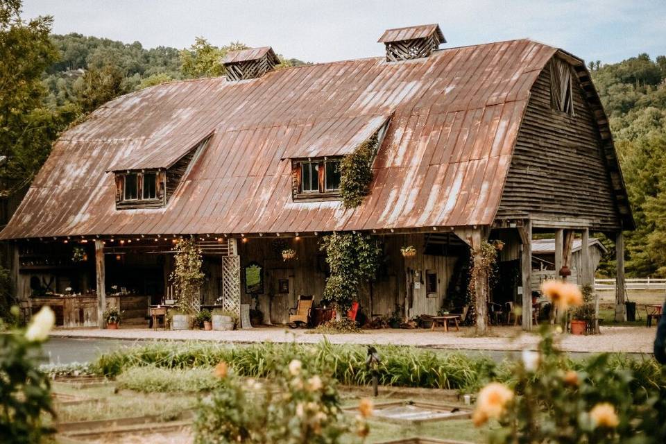 The Mast Farm Inn