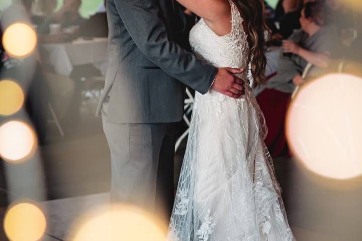 Newlyweds first dance