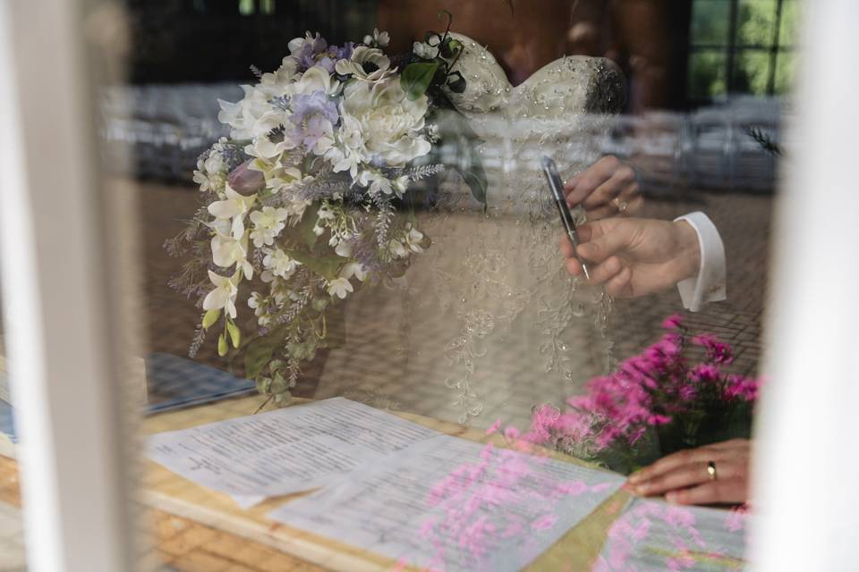 Newlyweds, sign here.