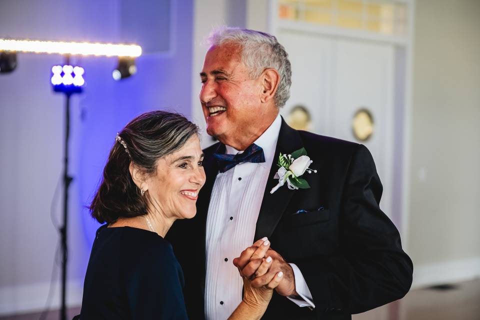 Anniversary dance winners