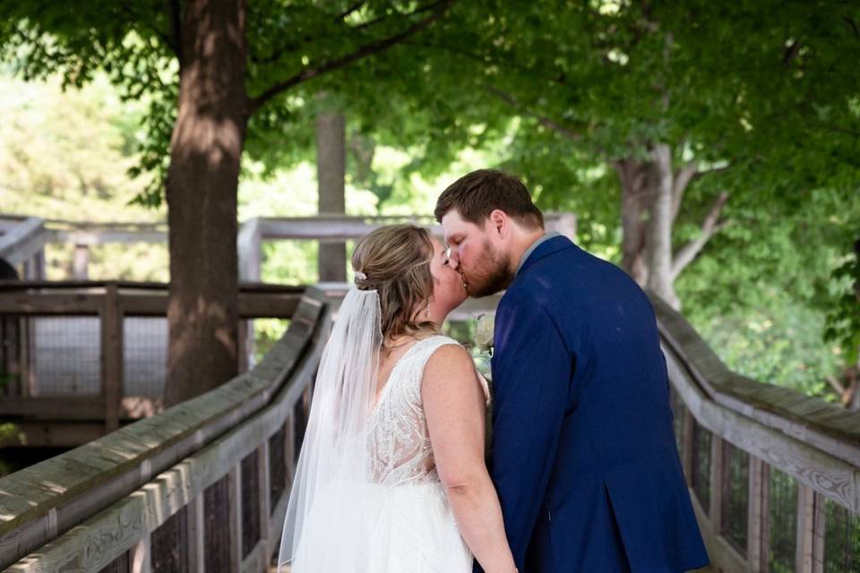 Newlyweds share a kiss