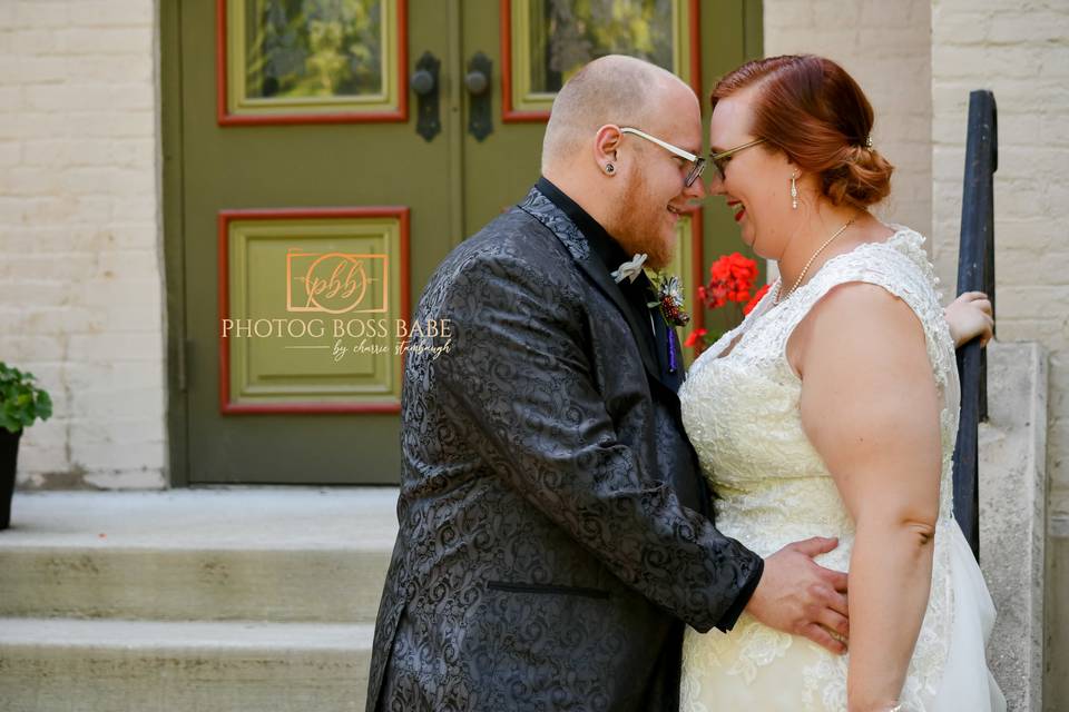 Bride & groom forehead pose.