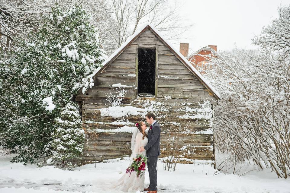 Snowy wedding bliss