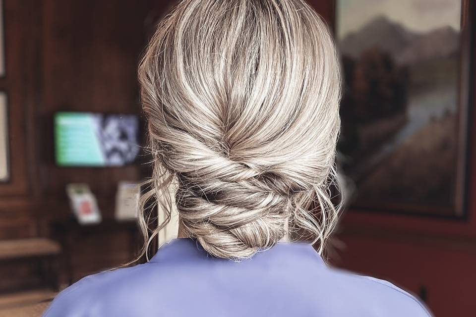 Low twisted textured bun