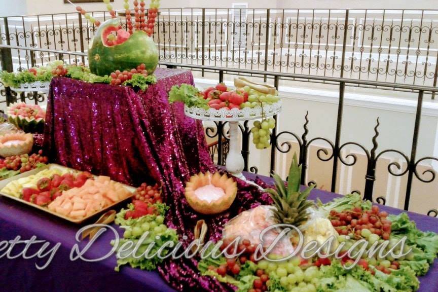 Peacock theme fruit table