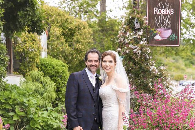 Intimate Wedding at Robin's