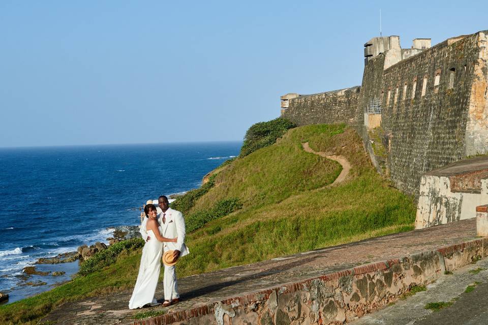 Rebecca and  Themar at teh san Cristobal Fort in old San Juan, Puerto Rico . Photography by David  Medina.