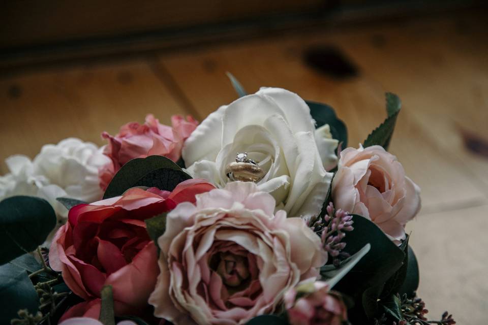 Florals and wedding rings