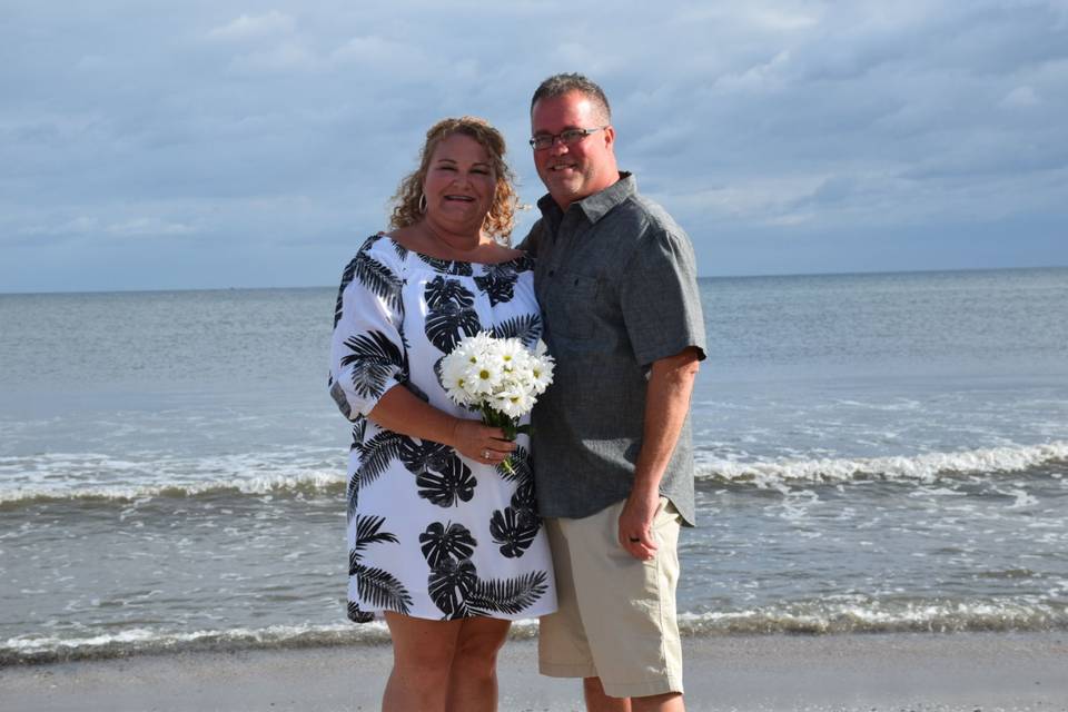 Kissing at the beach