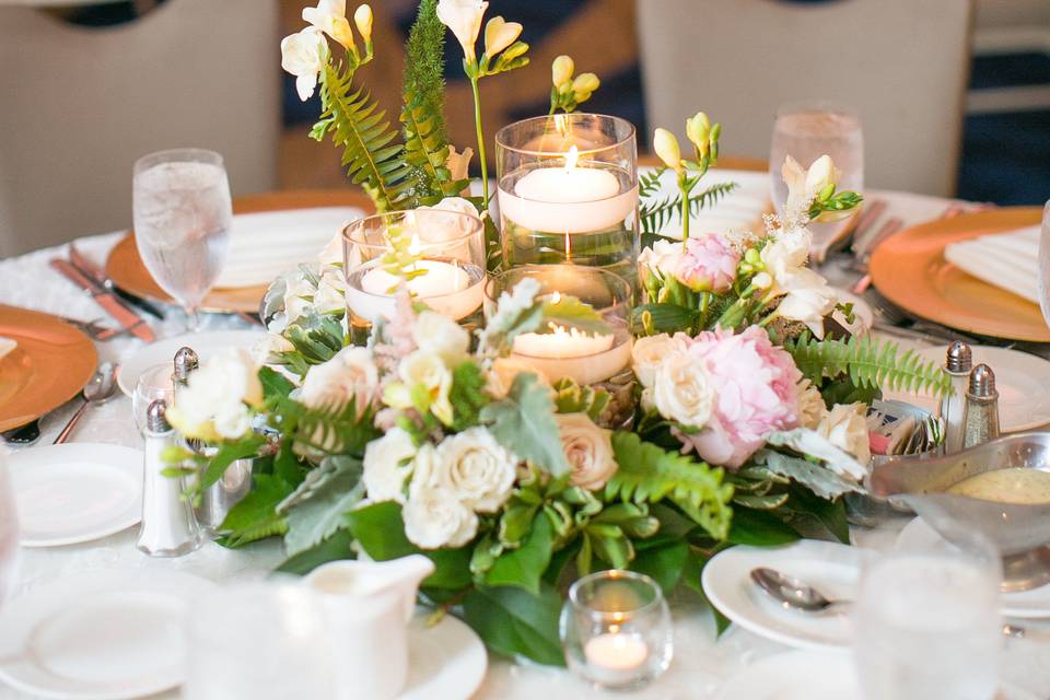 Floral table decor