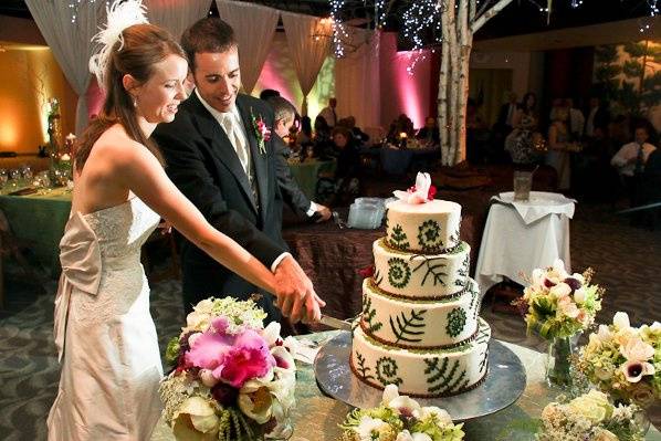 Kelly and Rob cut their cake and guests were able to eat the gorgeous creation!Photo by Spots of Time Photography