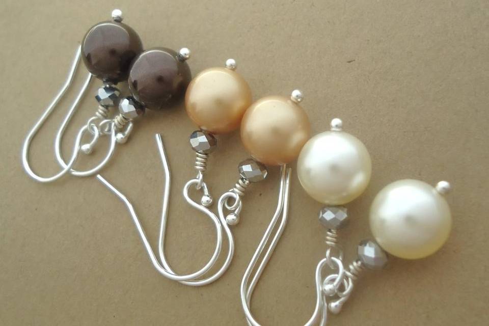 Sterling Silver Crystal Pearl Earrings for Brides, Bridesmaids, Flower Girls, Mother of Bride, Mother of Groom.
http://www.etsy.com/shop/LizabethDezigns