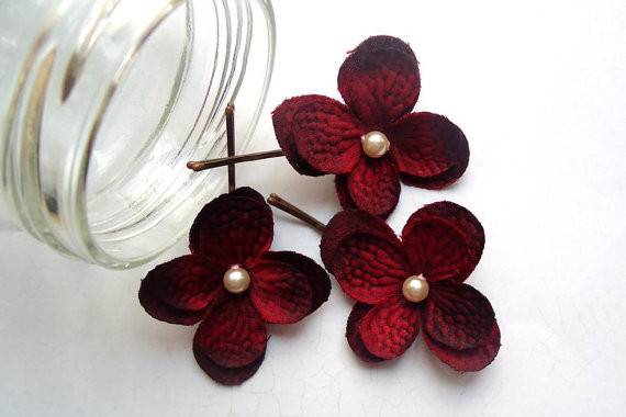Red Hydrangea Bobby Pins. Choose Blonde, Brown, or Black Bobby Pins. Set of 3.
http://www.etsy.com/listing/204806754/