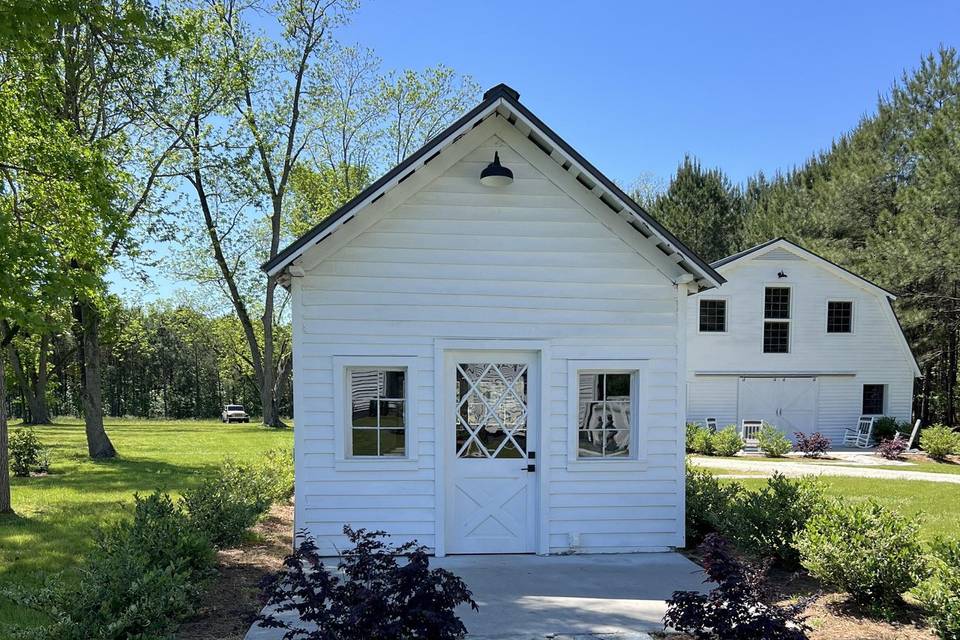 Bar shed