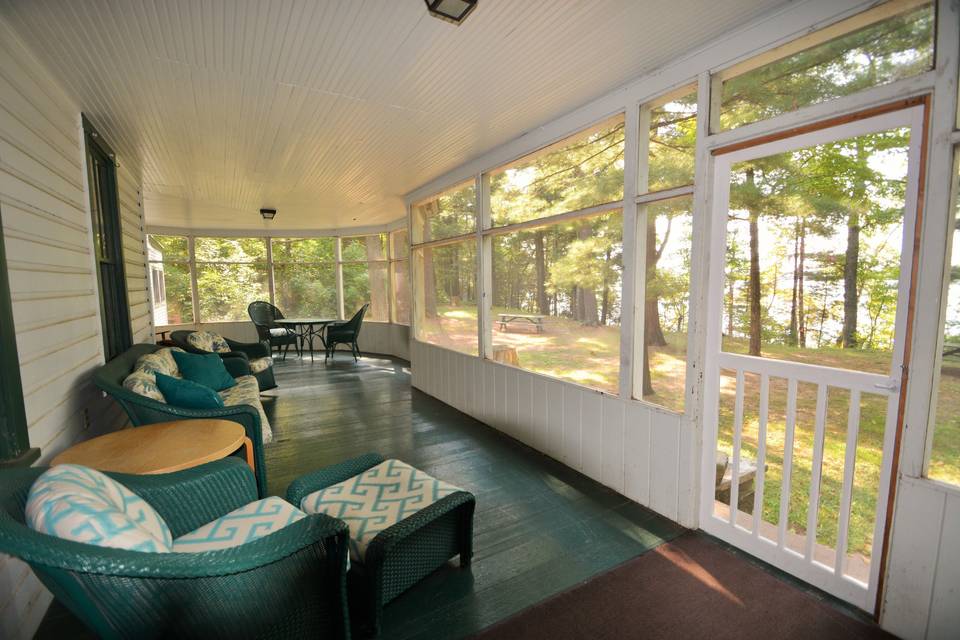 Large porch in cabin f