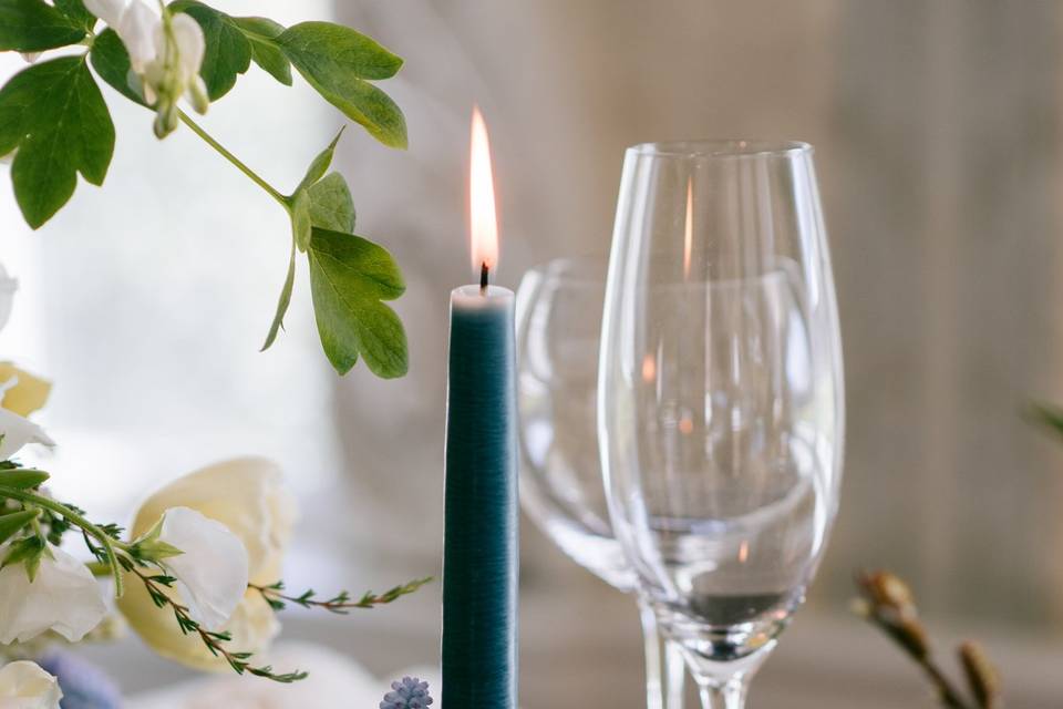 Earthy tablescape