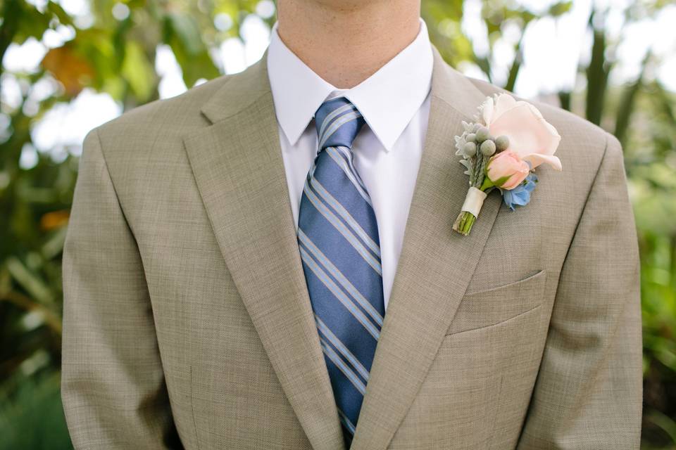 A special boutonniere for the groom.
